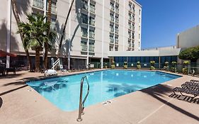Doubletree By Hilton Phoenix Midtown